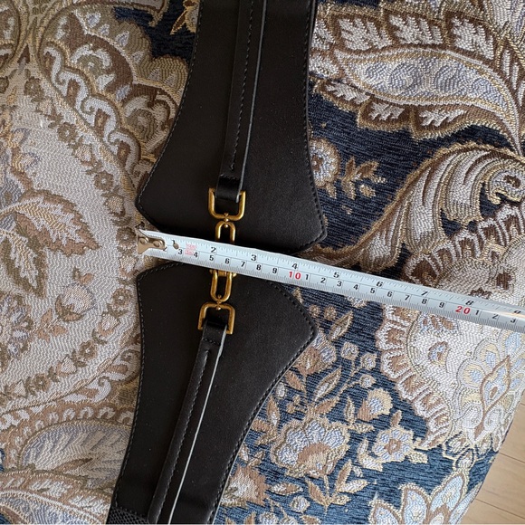 Black Wireless Charger Stand - Picture 8 of 8